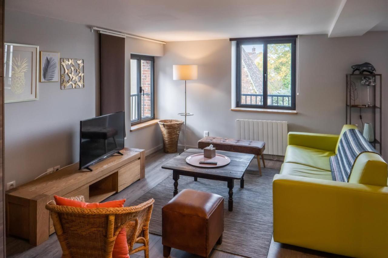 Logis Hotel-Restaurant Le Relais D'Aligre Châteauneuf-en-Thymerais エクステリア 写真