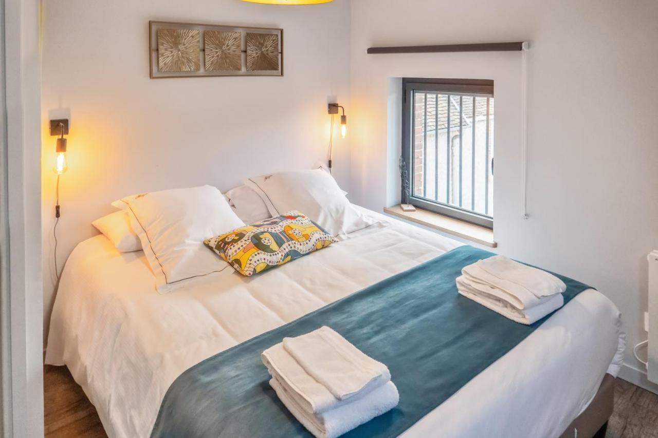 Logis Hotel-Restaurant Le Relais D'Aligre Châteauneuf-en-Thymerais エクステリア 写真