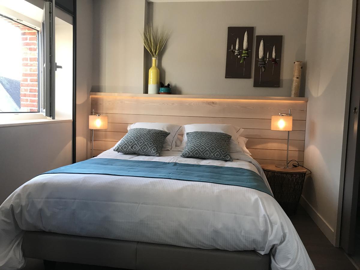 Logis Hotel-Restaurant Le Relais D'Aligre Châteauneuf-en-Thymerais エクステリア 写真